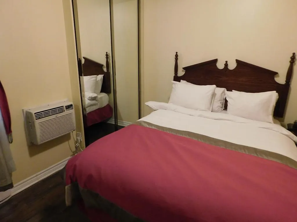 Hotel A2K Montreal 3*,