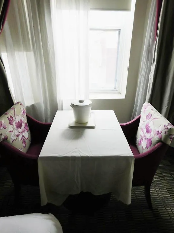 Hotel A2K Montreal 3*,